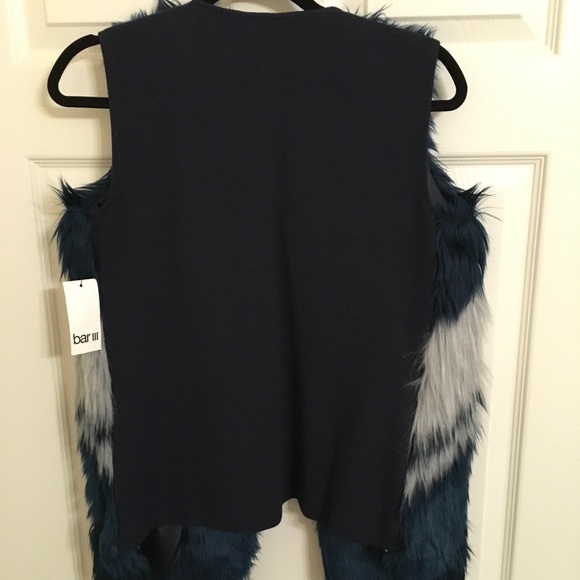 Bar III faux-fur vest - Picture 3 of 6